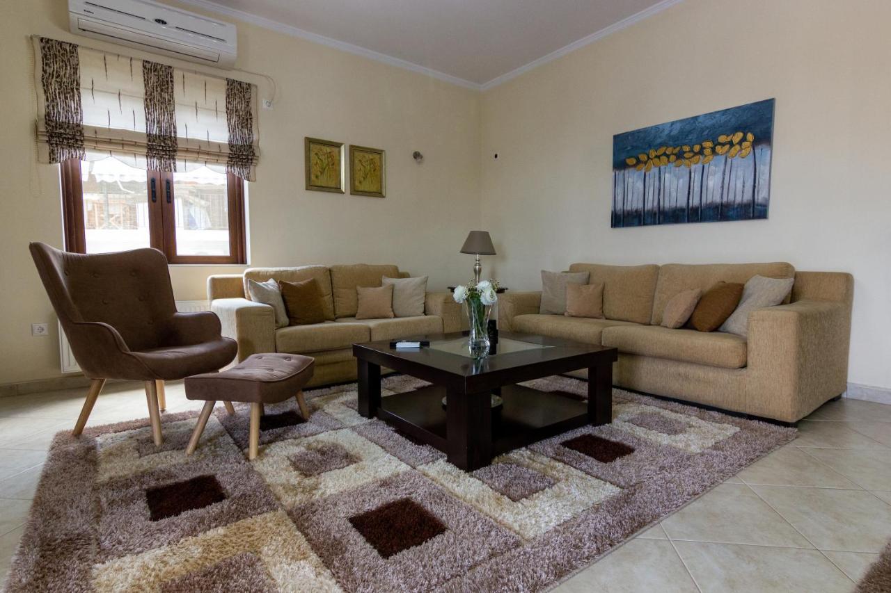 Апартаменты Katerina & Elia'S Family House Леонидион Экстерьер фото
